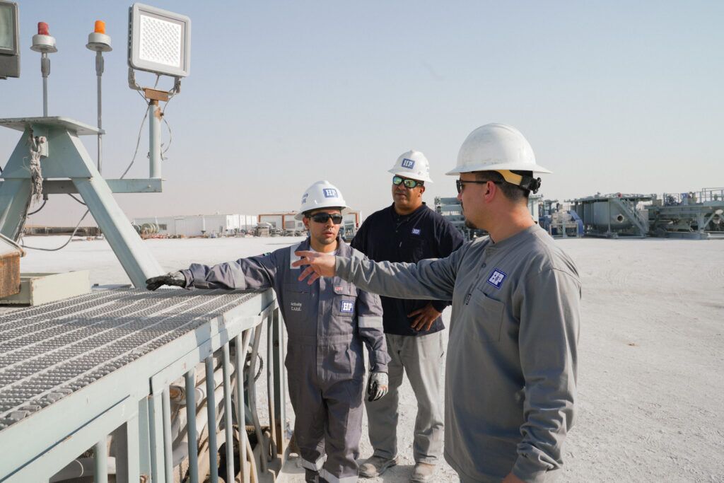 2310_H&P_AD_Staff-150